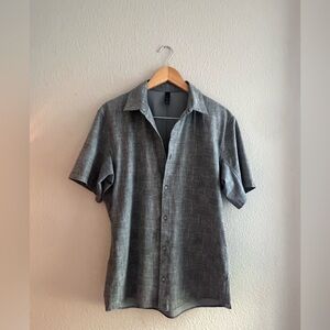 Lululemon Men’s Woven Air Shirt – Gray Textured Pattern (Size L)